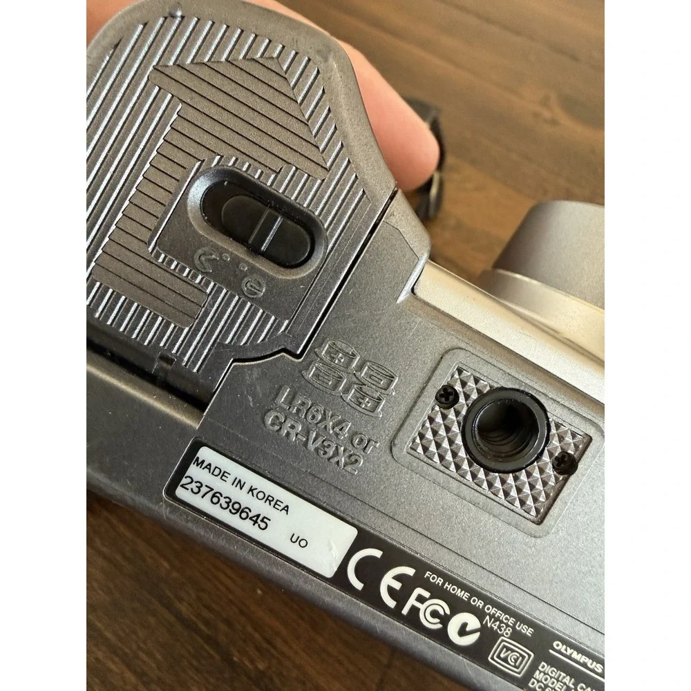 Olympus Camedia C-4000 Zoom 4MP Digital Camera with 3x Optical Zoom